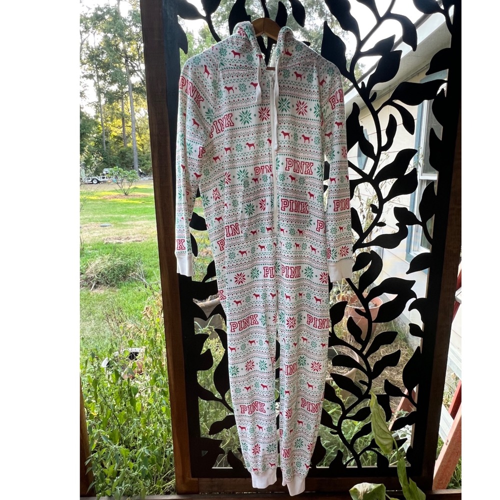 Victoria's Secret PINK Sherpa Hooded Fair Isle Holiday Pajama Sleeper M White